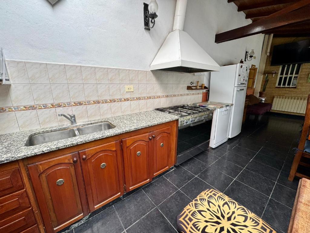Casa Familiar con pileta y parrilla Punta Mogotes - 5