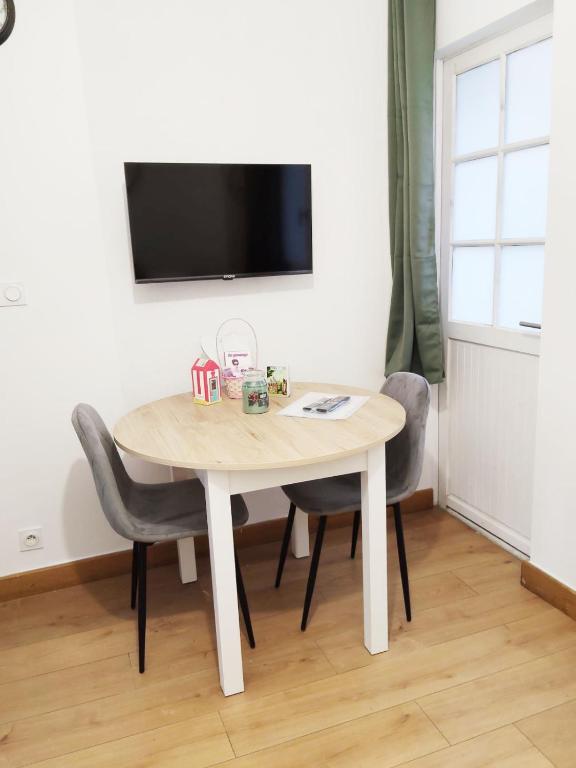 Plein centre Cosy 38m2 avec accès terrasse, spa et sauna communs Place Dalton - 3