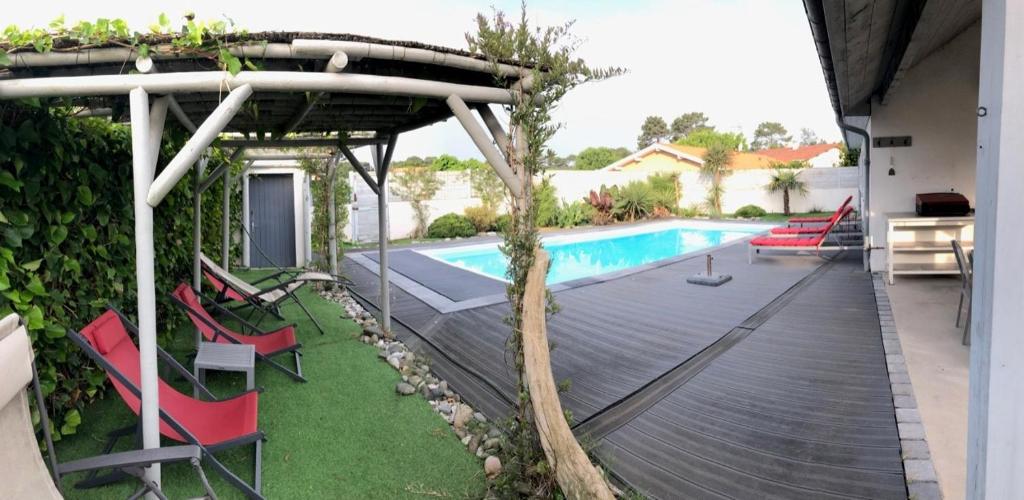 CAPBRETON entre centre et plage Villa DEUMIER avec piscine 12 personnes #0606 - 3
