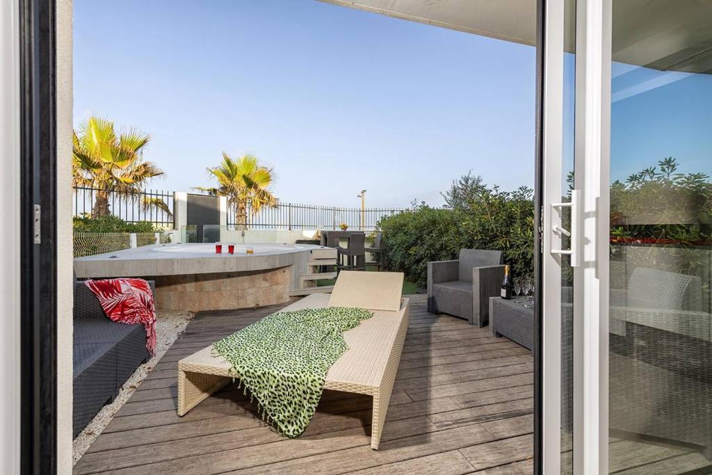 LE NAUTILIA 104 By AGN- Luxe Supérieure - Jacuzzi - 2 personnes - 1