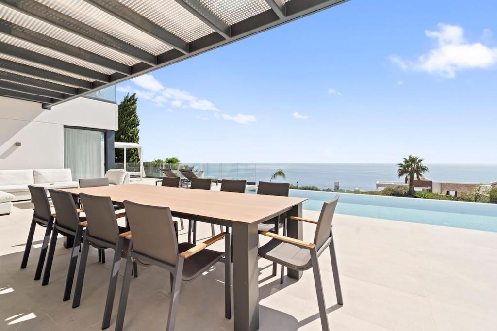 Villa MAKI, sea views heated pool and jacuzzi RDR411 - 2