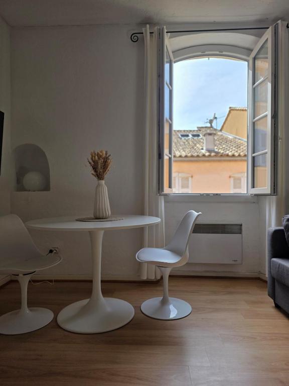 Appartement authentique au cœur de Saint Tropez - 1