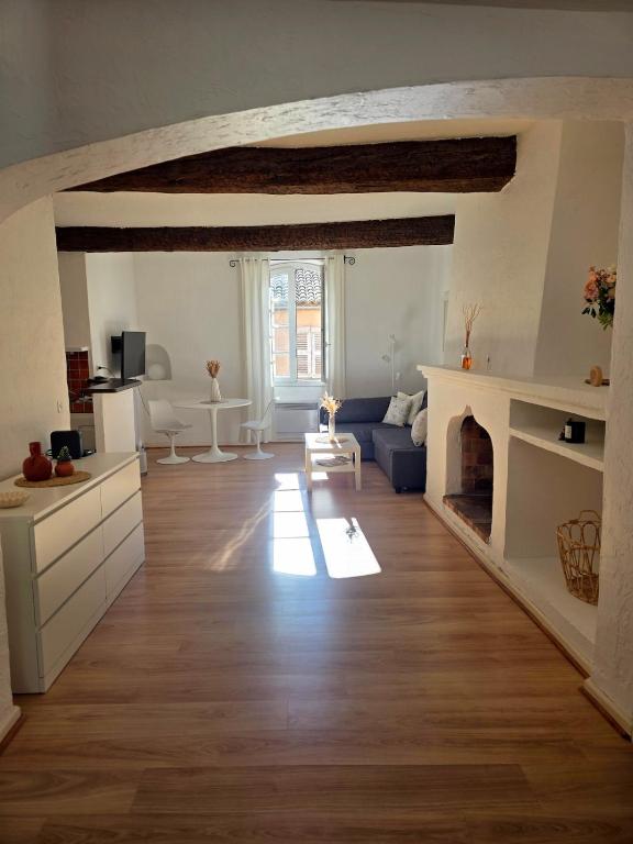 Appartement authentique au cœur de Saint Tropez - 2