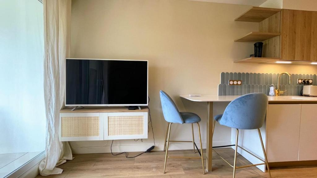 Écume et Sérénité Parking Privé Wifi Clim et LIT en 140 - 2