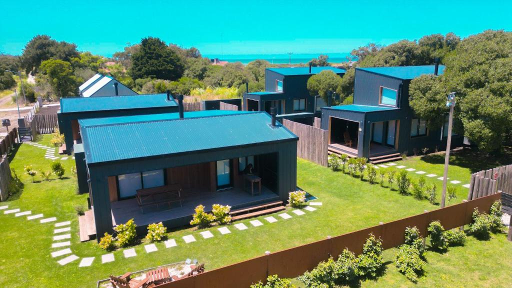 Casa en chapa a estrenar a dos cuadras de Cruz del Sur - Landhouses Casa Mirador - HOLA SUR - 1