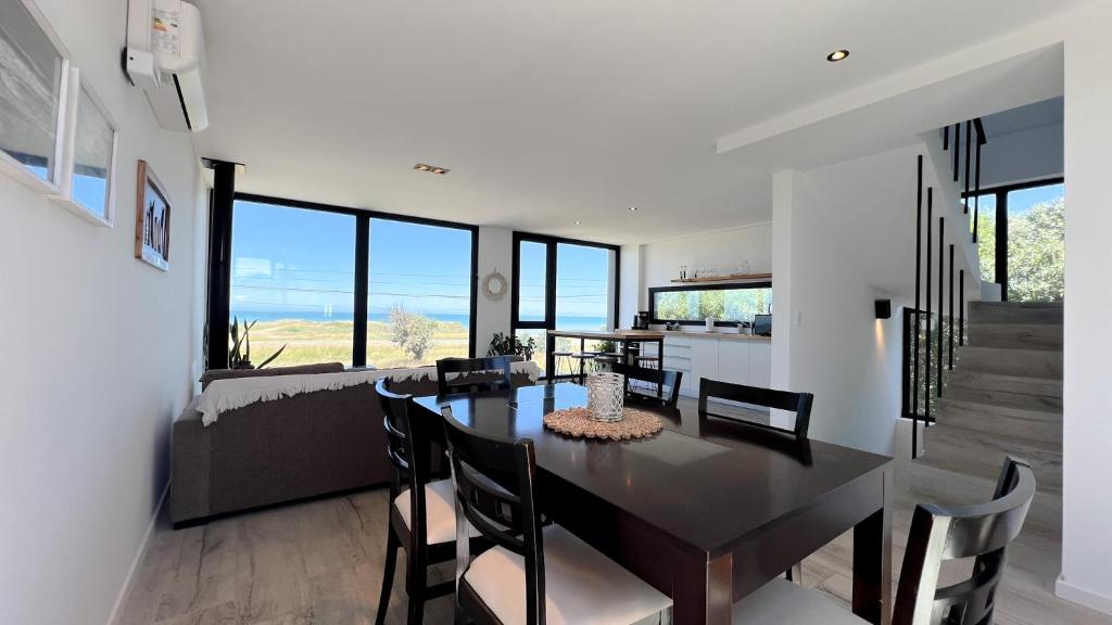 Casa Altamar - Casa Con Vista Al Mar en Playa Cruz del Sur, Chapadmalal Para 6 PAX Con Parrilla y Cochera - Hola Sur - 1