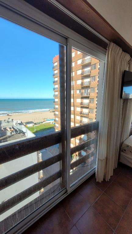 Dpto vista al mar 2 ambientes, 2 baños, cochera - 4