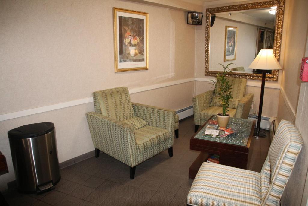 フロント・ロビー