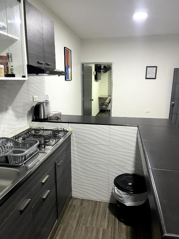 Apartaestudio cómodo, privado y con ubicación top - 4