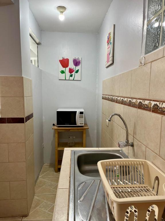 Cozy & Centric Apartment in great location! - 5