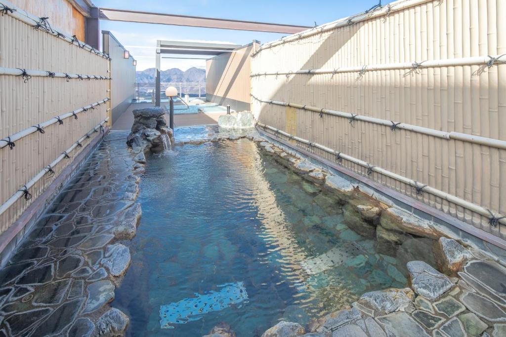 Hot spring bath