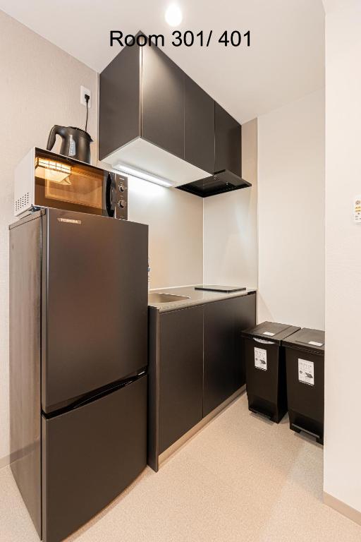 5-Min Walk to Yamanote Line, Newly Renovated APT in Prime Location, Quiet Neighborhood