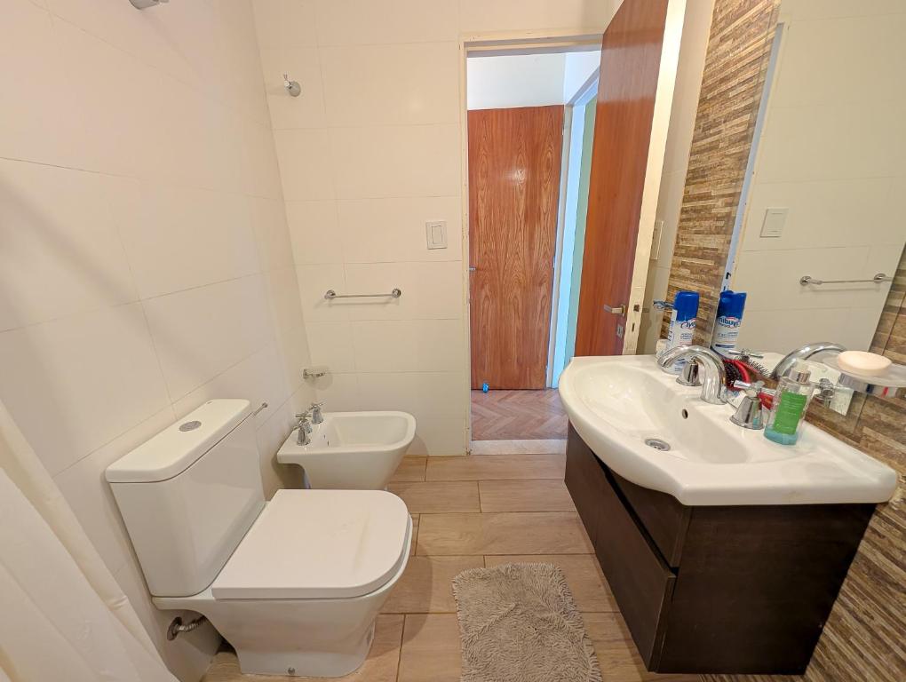 Amplio departamento con excelente ubicación y cochera opcional - centro rosario - 5