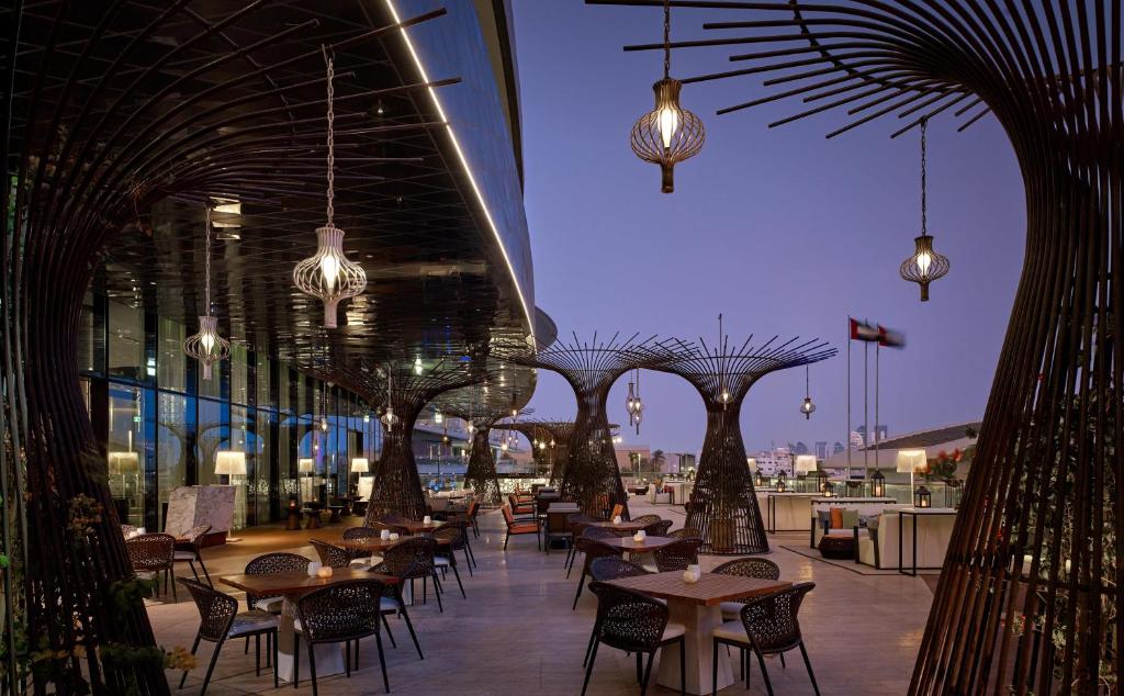 Pub/Lounge