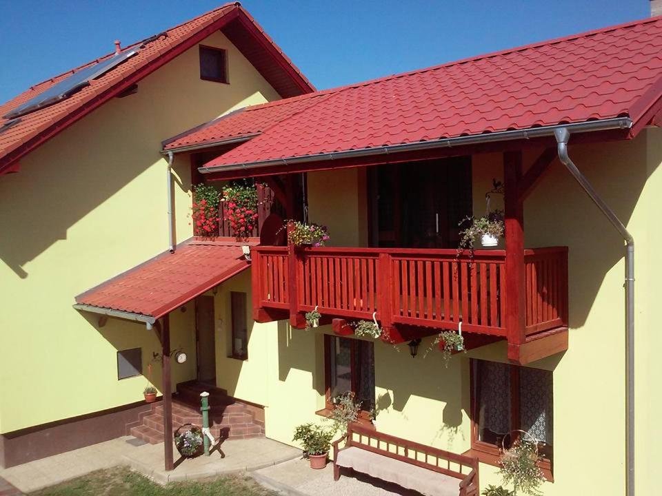 Ubytovanie Zuzana — Hotel in Smizany