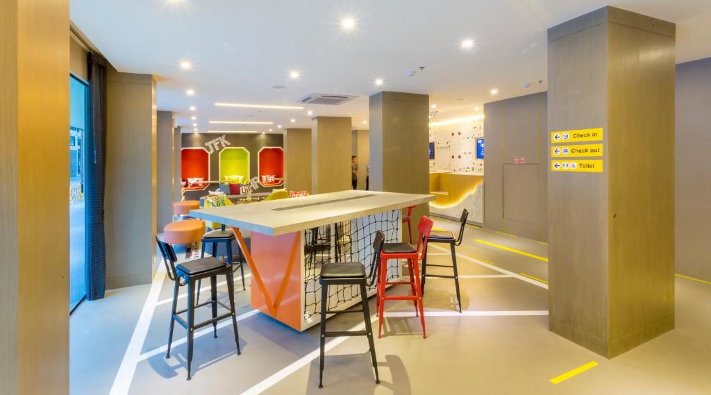 イビススタイルズバンコクスクンビット50 (ibis Styles Bangkok Sukhumvit 50) フロント・ロビー
