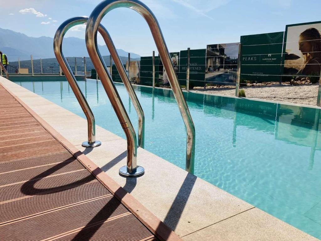 Centrale Contemporary Apartment With Direct Pool Access - 5