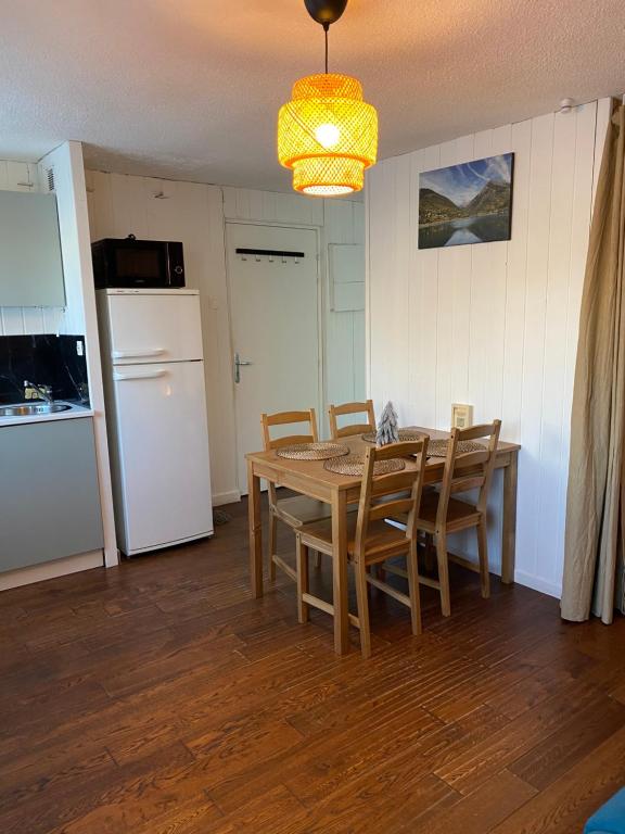 Studio cosy au pied de la télécabine pour l Alpe d Huez Parking privé - 5