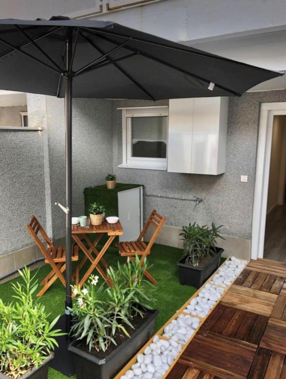 Apartamento con Jardin y Garaje - 1