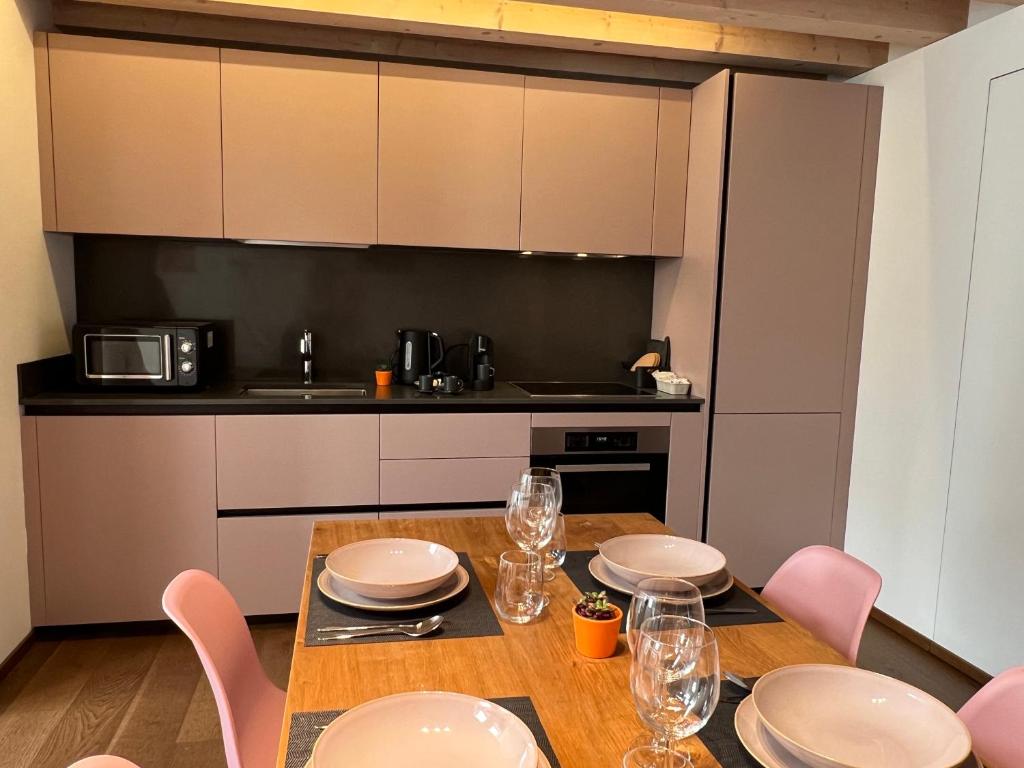 Riccati Loft, Historic Center Apartment, 2BR 2BA Lift - 5