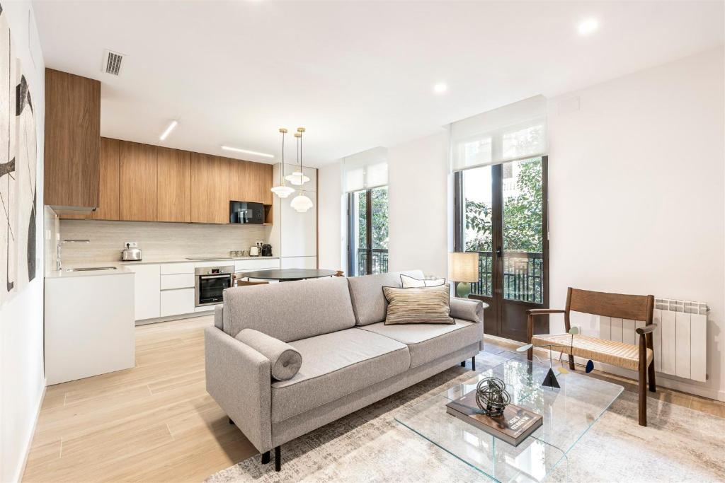 NUEVO Apartamento Premium en zona Ibiza - 1