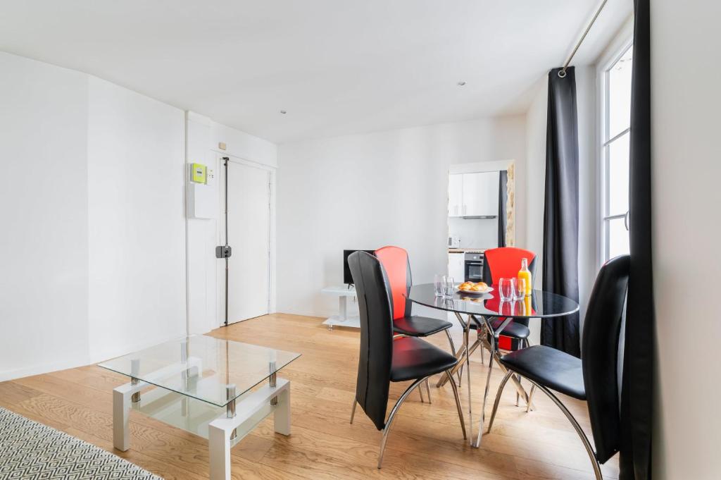 2 pieces renovee a neuf Paris 5 - 4P - 4
