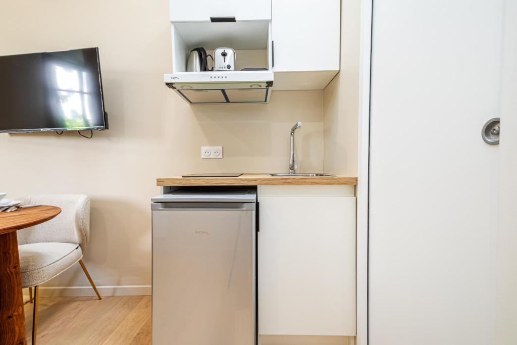 Charming air-conditioned studio - 3
