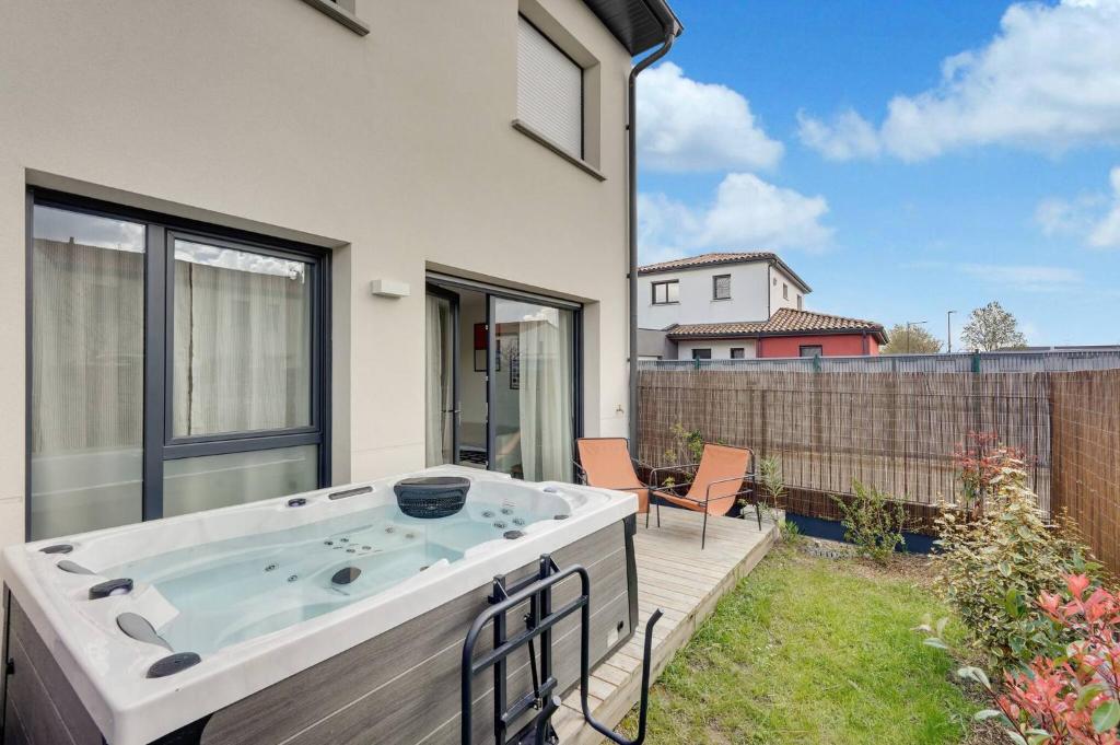 T3 Cosy avec Spa Privé – Détente aux Sept Deniers - 3