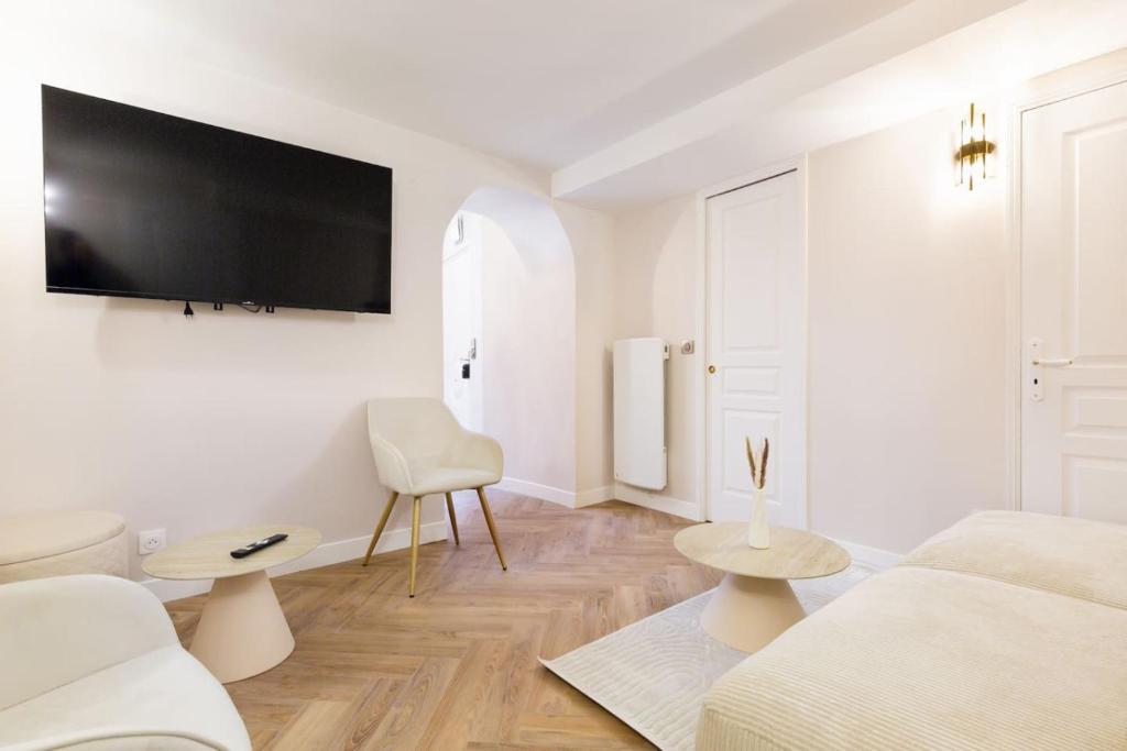 Magnifique 3 chambres 3 SDE avec Clim et Jacuzzi - 3