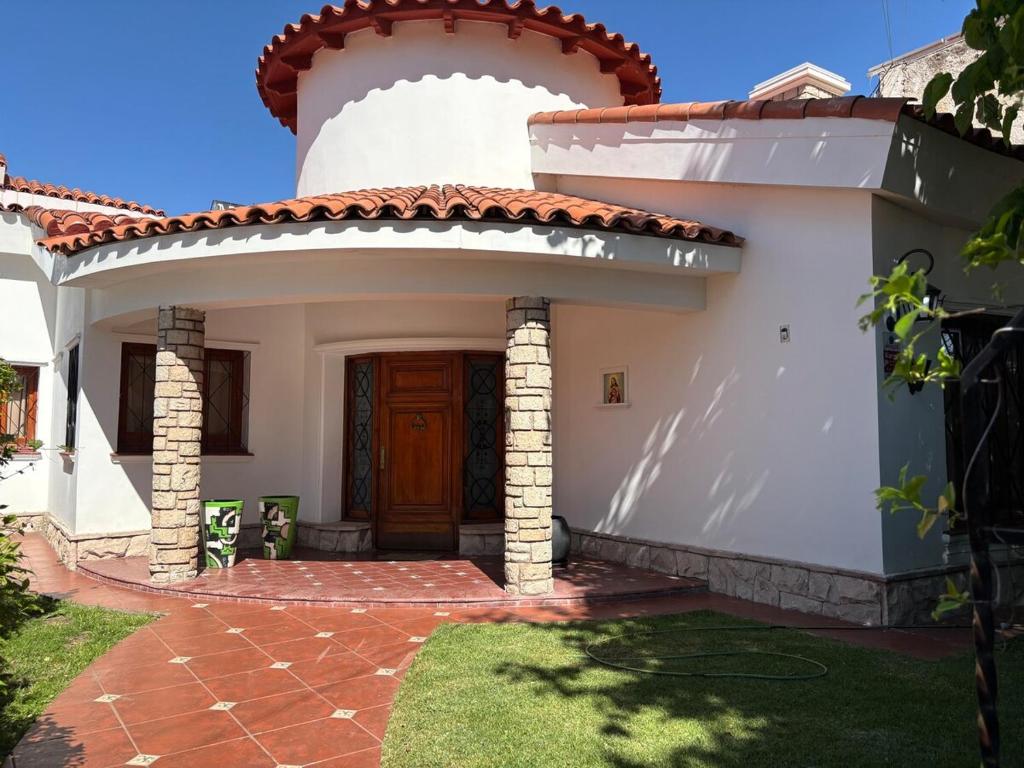 Posada de Huespedes 747 - 1