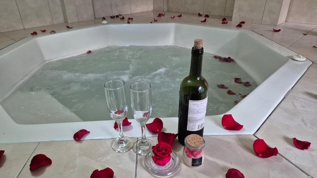 Premium Accommodation - Private Jacuzzi - 1