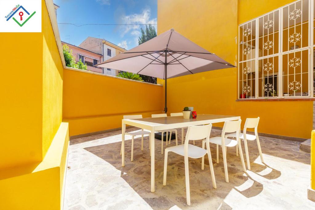 Domus Mazzini Pisa Centro - 6 Ospiti, 2 Bagni, 3 Camere, Patio Privato - 5 minuti dalla Stazione Treni - 1