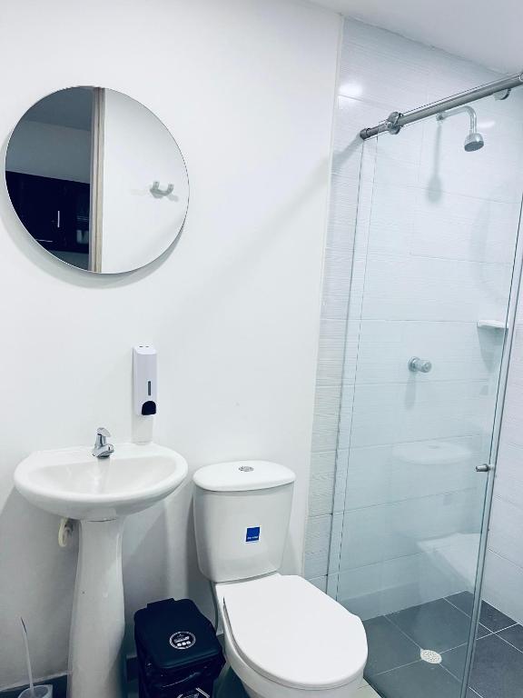 Habitacion con baño privado cali - 5