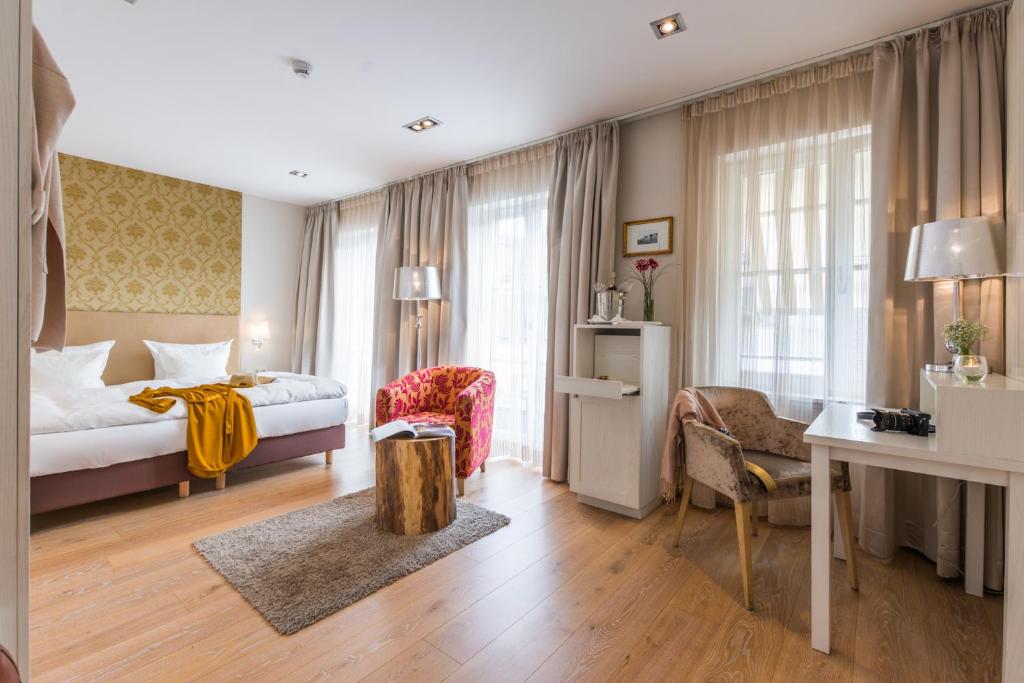 Romantik Hotel Reichshof photo