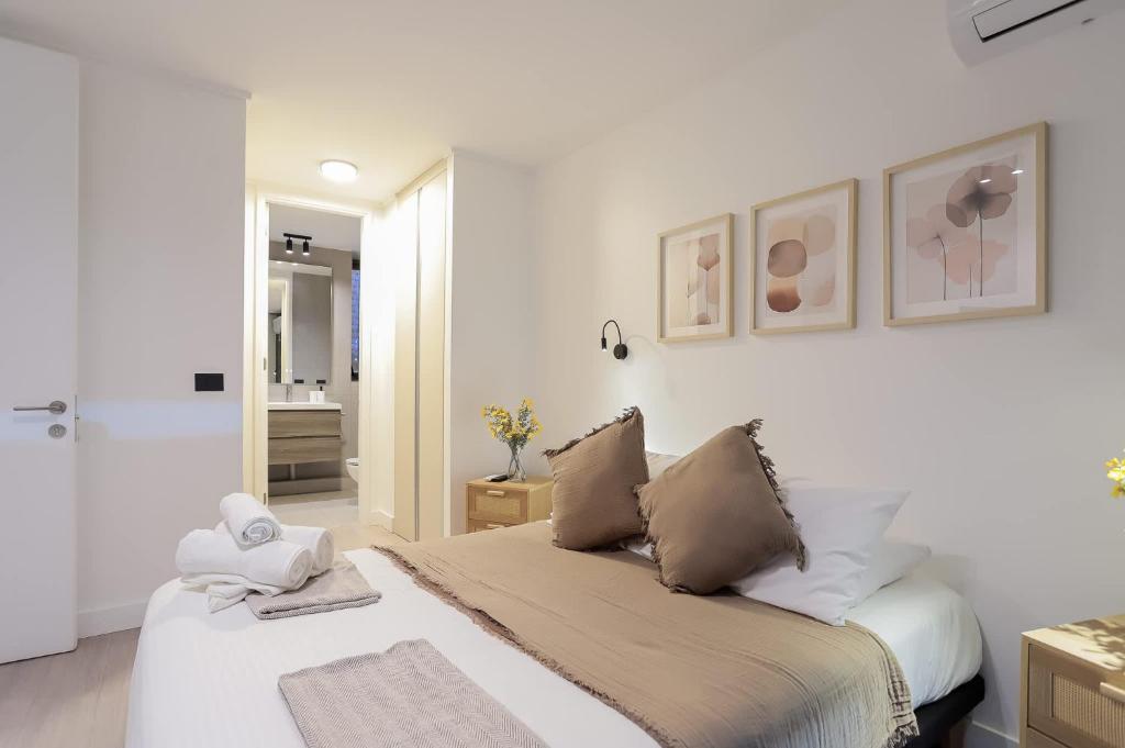 Comfort & Style 2BR Las Condes Apt perfect for 5 - 4
