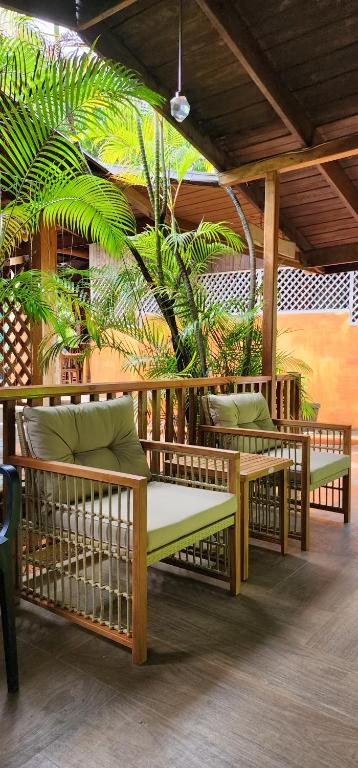 Sunrise Club Hotel — Restaurant & bars in Negril