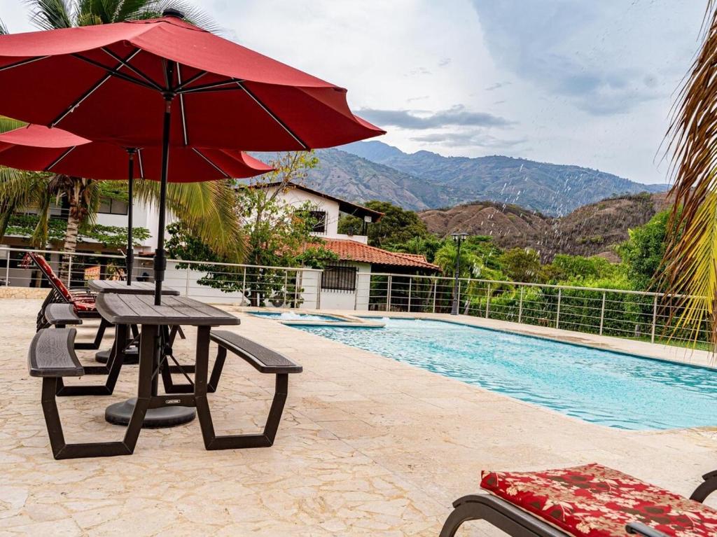 Farm in the Santa Fe desert with a swimming pool, jacuzzi - 5
