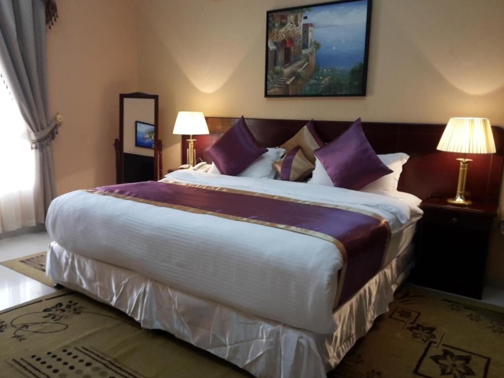 Royal Garden Hotel photo