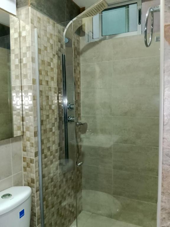 Apartamento de 3 habitaciones, al norte de Barranquilla, via a Cartagena, aire acondicionado en sala y todas las habitaciones, excelenten para trabajo o descanso - 2