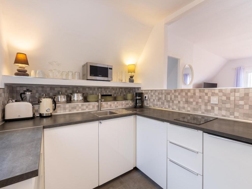 Apartment in Torremolinos by Bajondillo Beach - 4