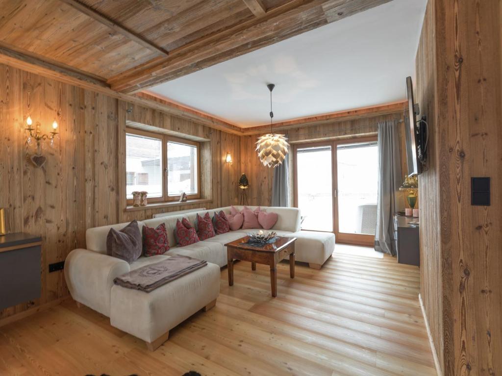 Chalet in Ellmau near Ski Lift - 4