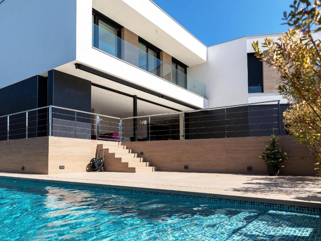 Costa Brava: Villa de lujo con piscina privada y eficiencia energética - ES-209-99 - 1