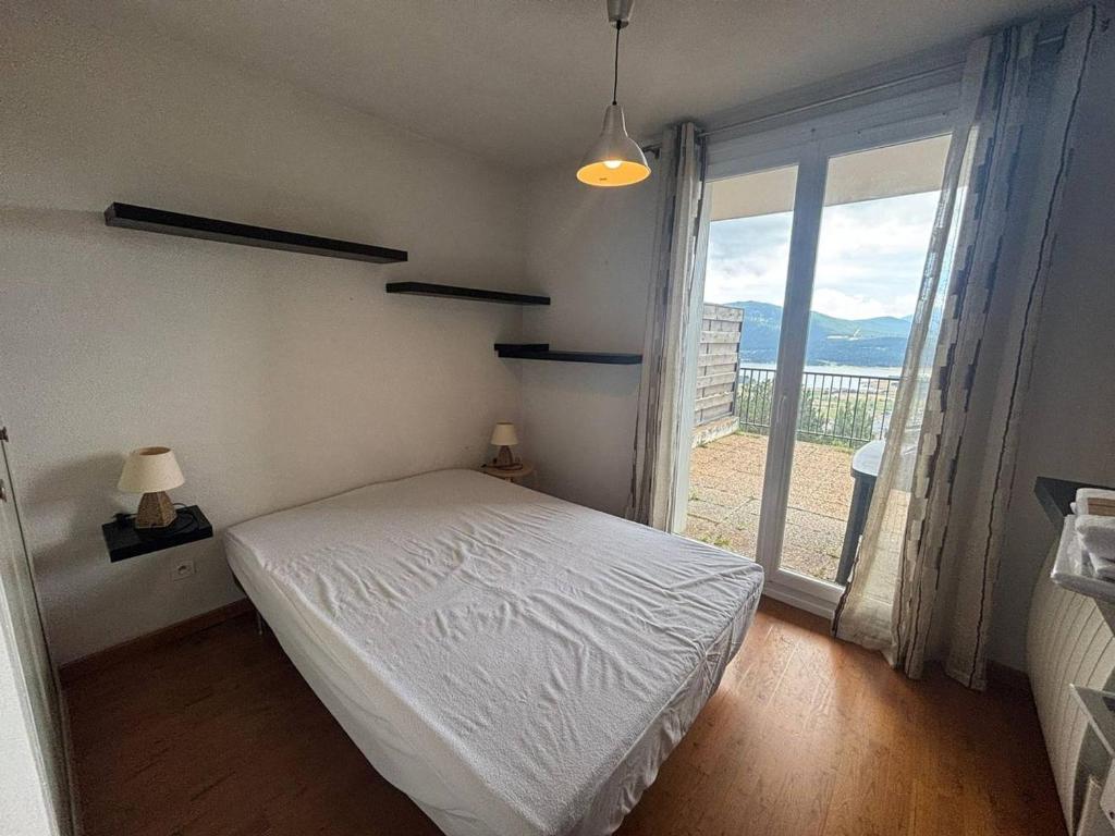 Appartement confortable avec terrasse au rez-de-chaussée - 3