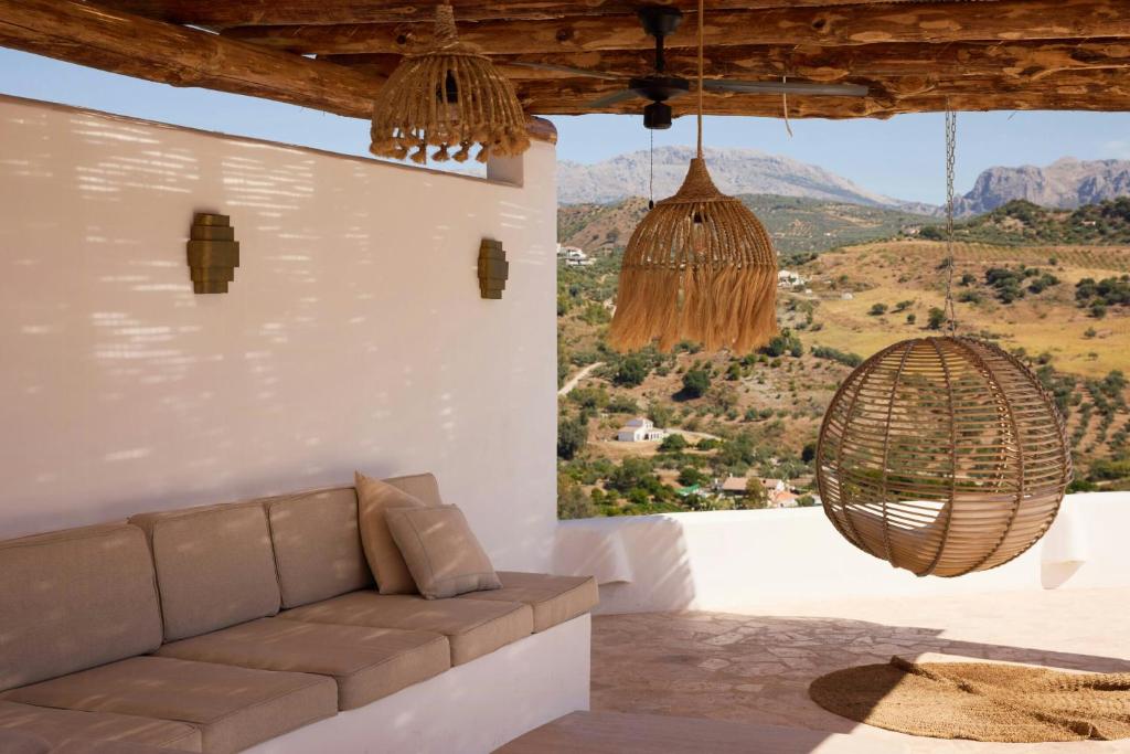 Villa With Mountain Views In La Axarquía - 4
