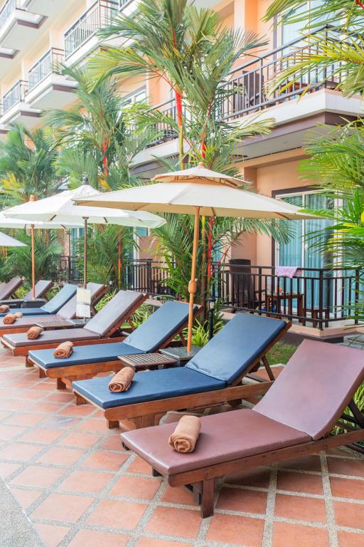 スイミングプール