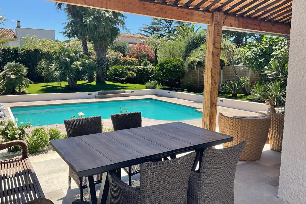 LVAM Villa Maraval 8 Guests 4 Bedrooms Swimming Pool - 4