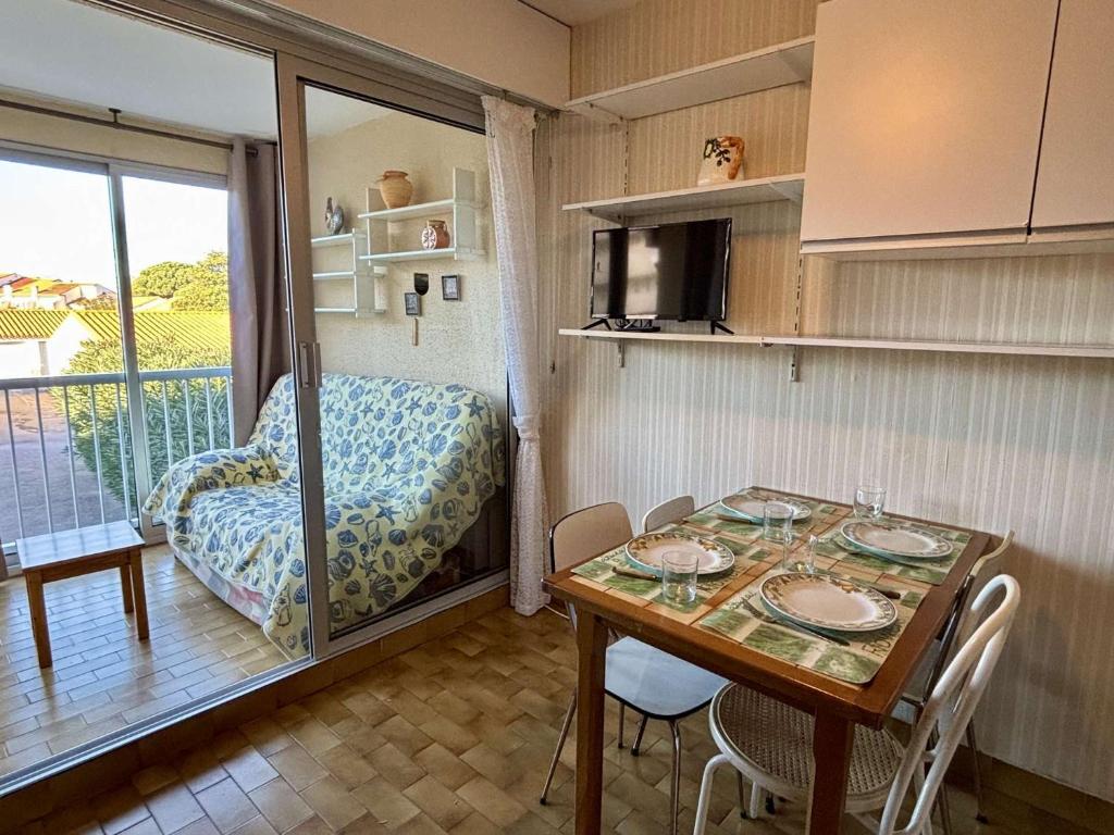 Appartement studio 2 couchages à 400m de la plage AR050-001 - 1