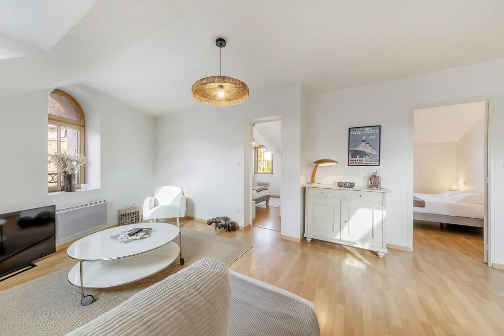 MOLENE - Nice 3 bedrooms - Parking - 5 people - 5