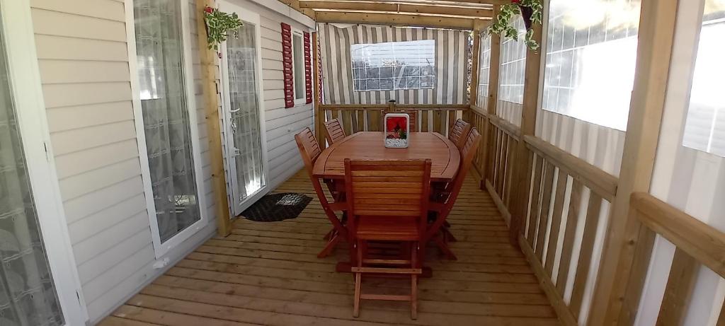 Campsite Mobile Home - 3 Beds - Family Pools - 3