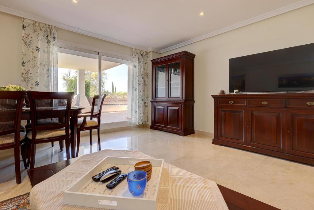Stylish apartment with sea view - 4